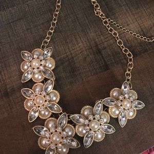 Statement necklace